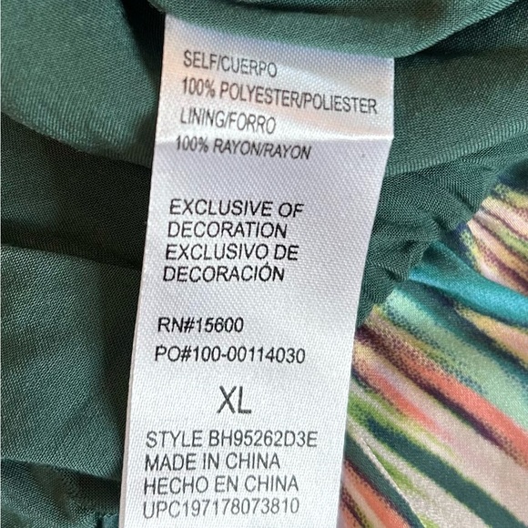 Democracy Women’s Printed Woven Puff-Sleeve Bubble Hem Top - Cypress Green Sz XL - Picture 8 of 11